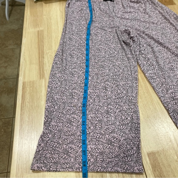Company by Ellen Tracy Pink 2-piece Patterned Pajama Set Size M - Picture 12 of 12